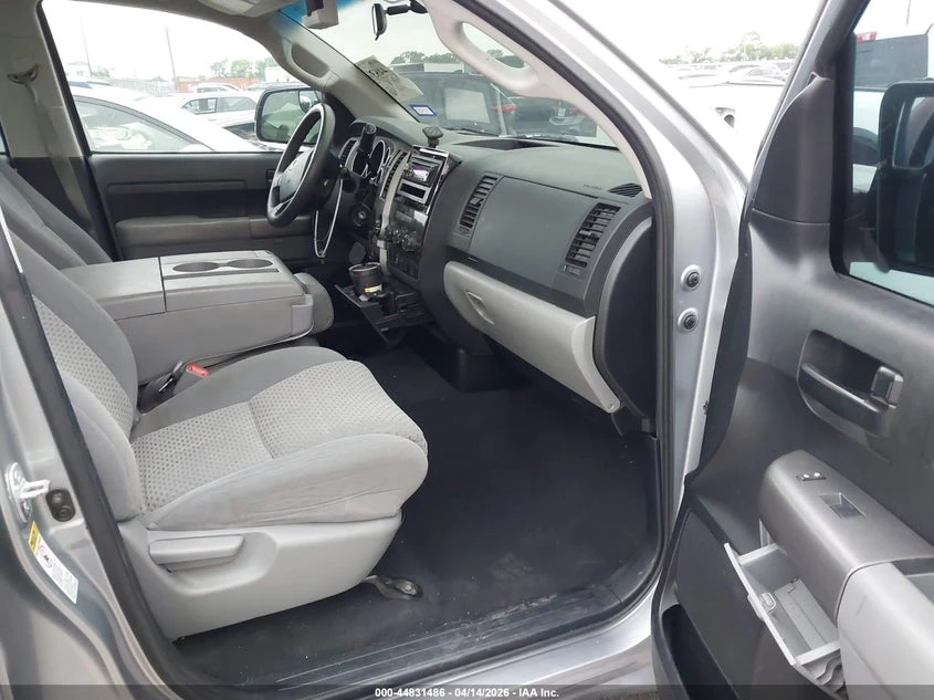 Toyota Tundra 4.6L V-8 DOHC, VVT, 310HP 4X2 Drive | Mobile.bg � ����������� 5