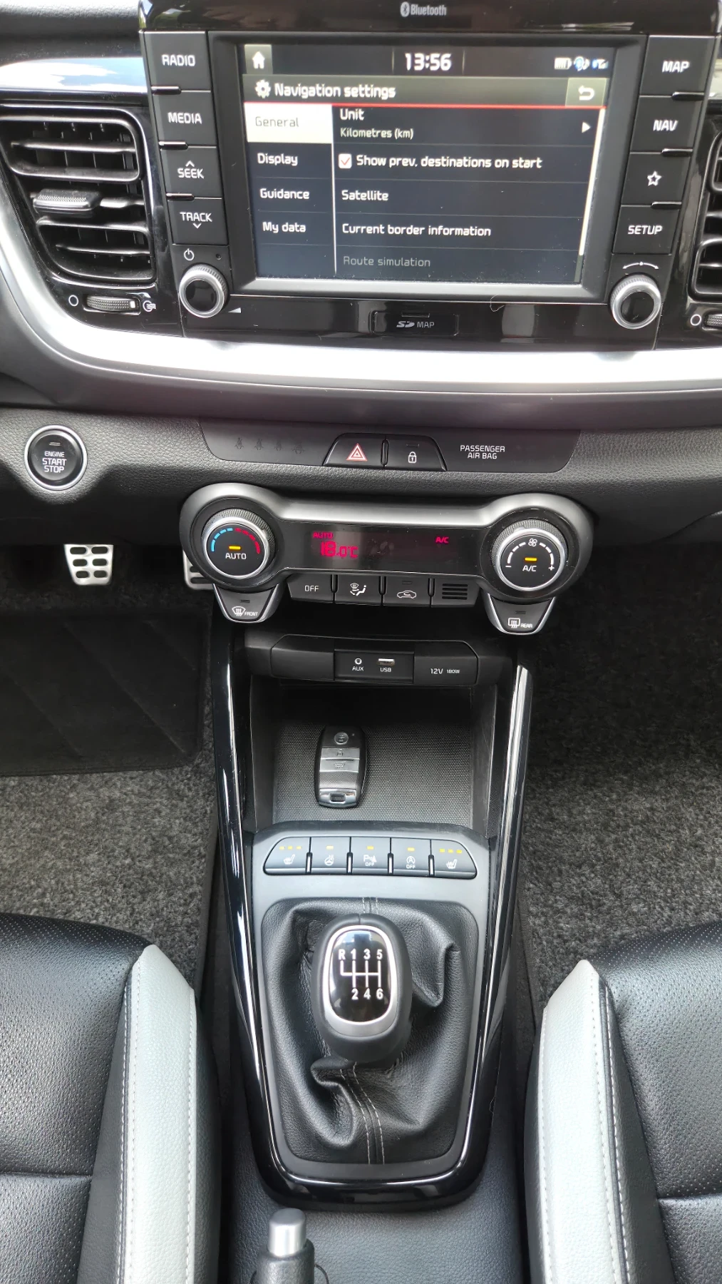 Kia Stonic 1.6 CRDi PREMIUM /ПОДГРЕВ /KEYLESS /КАМЕРА/КОЖА, снимка 14 - Автомобили и джипове - 54933989