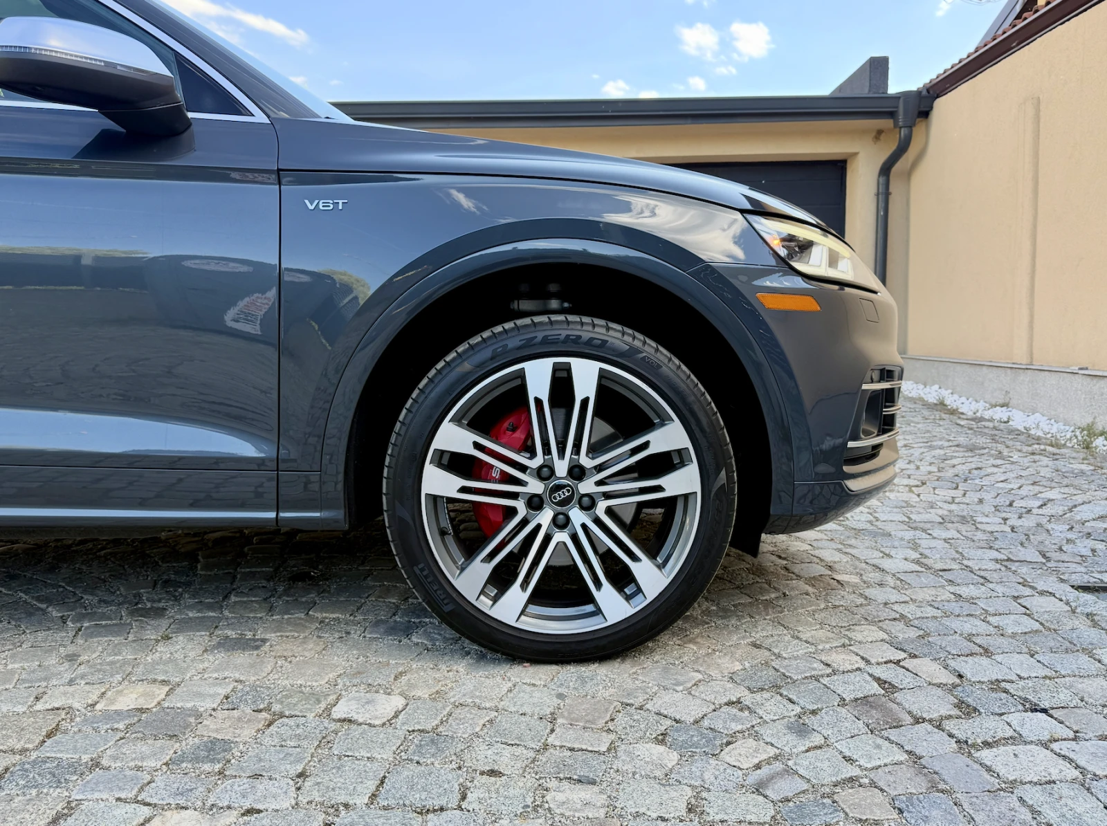 Audi SQ5 3.0 TFSI/360/Head-up/3D B&O/Панорама/Дигитално, снимка 15 - Автомобили и джипове - 54943521