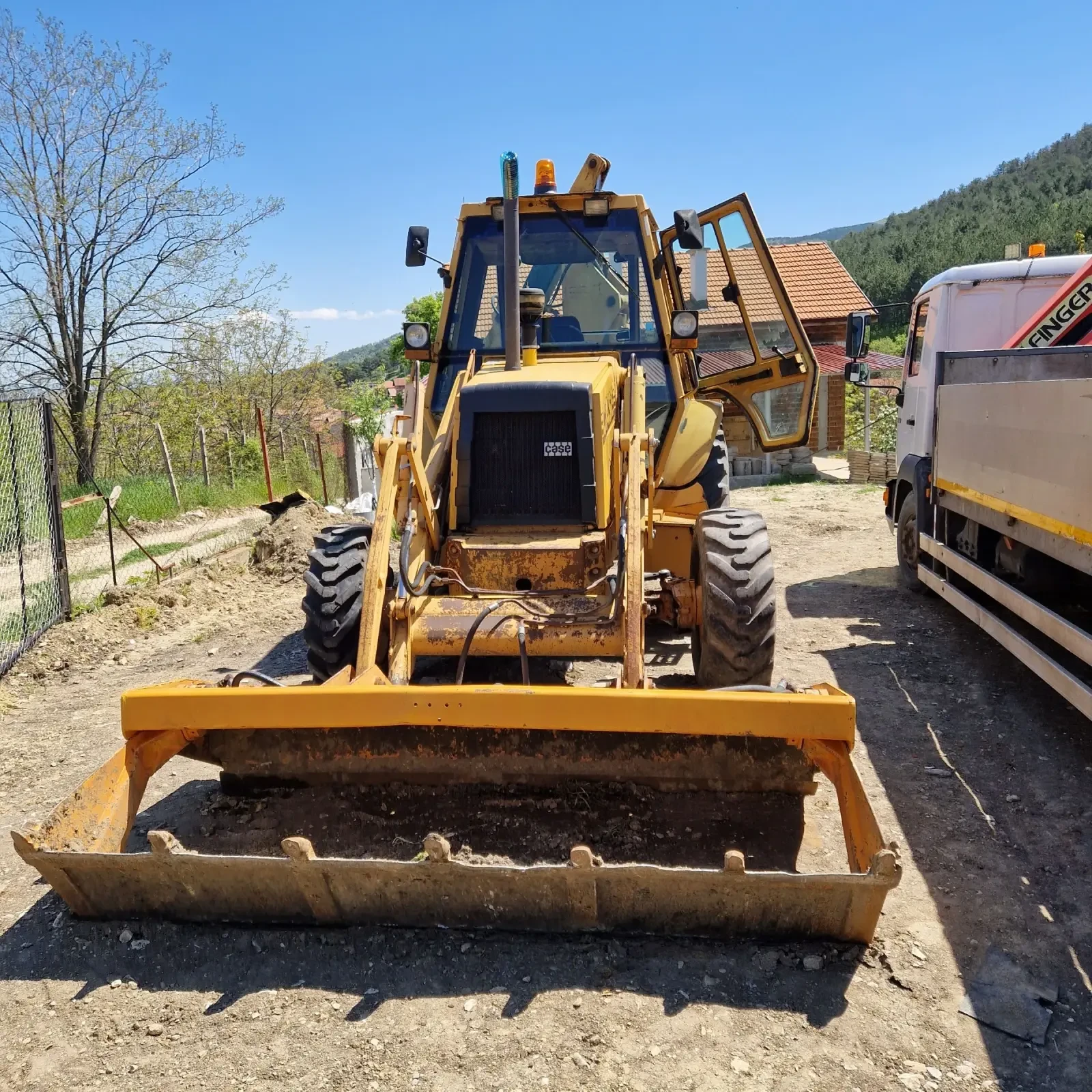 Багер Case 580 SK, снимка 12 - Индустриална техника - 50225853