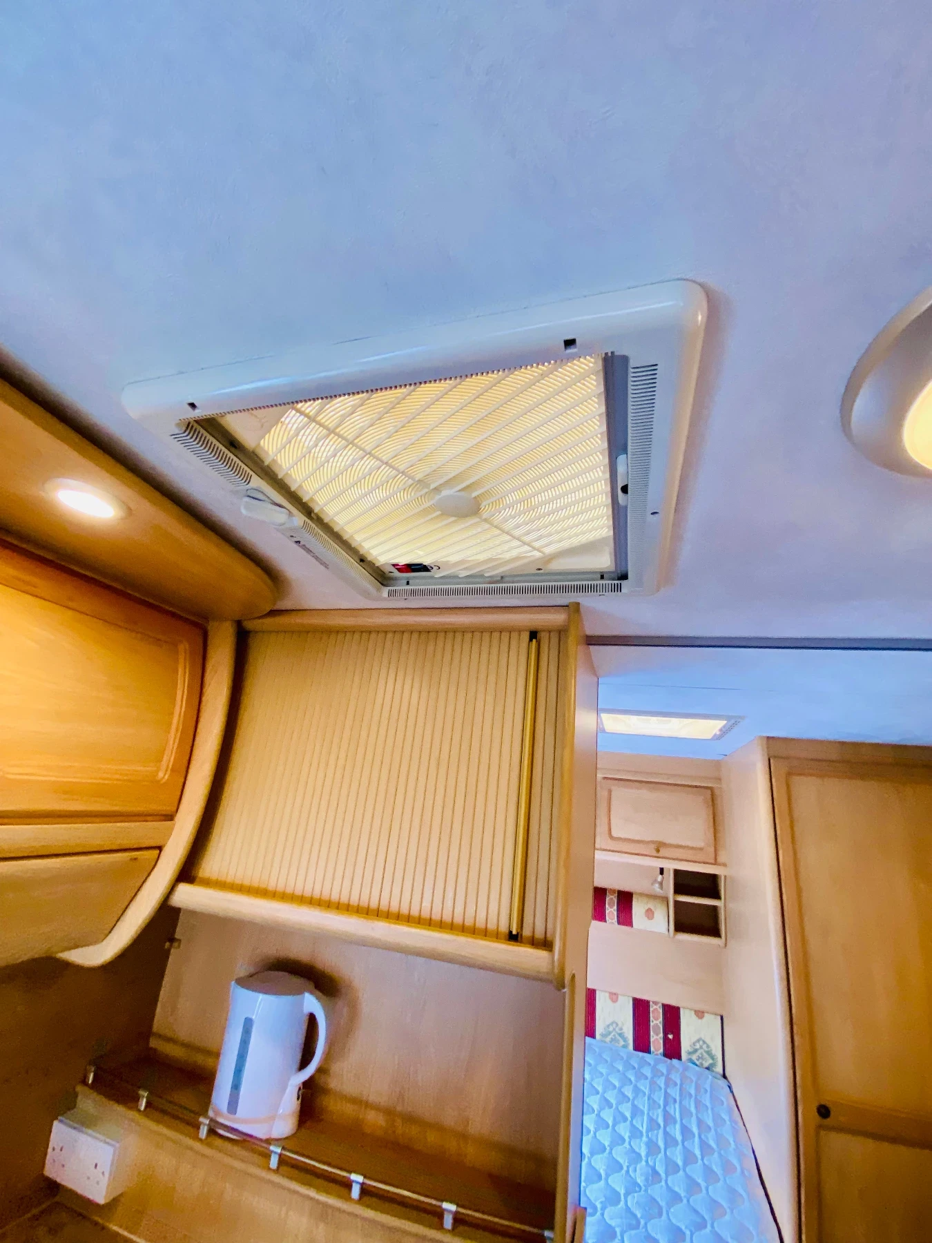 Каравана Coachmen Pastiche 530/4 - изображение 2