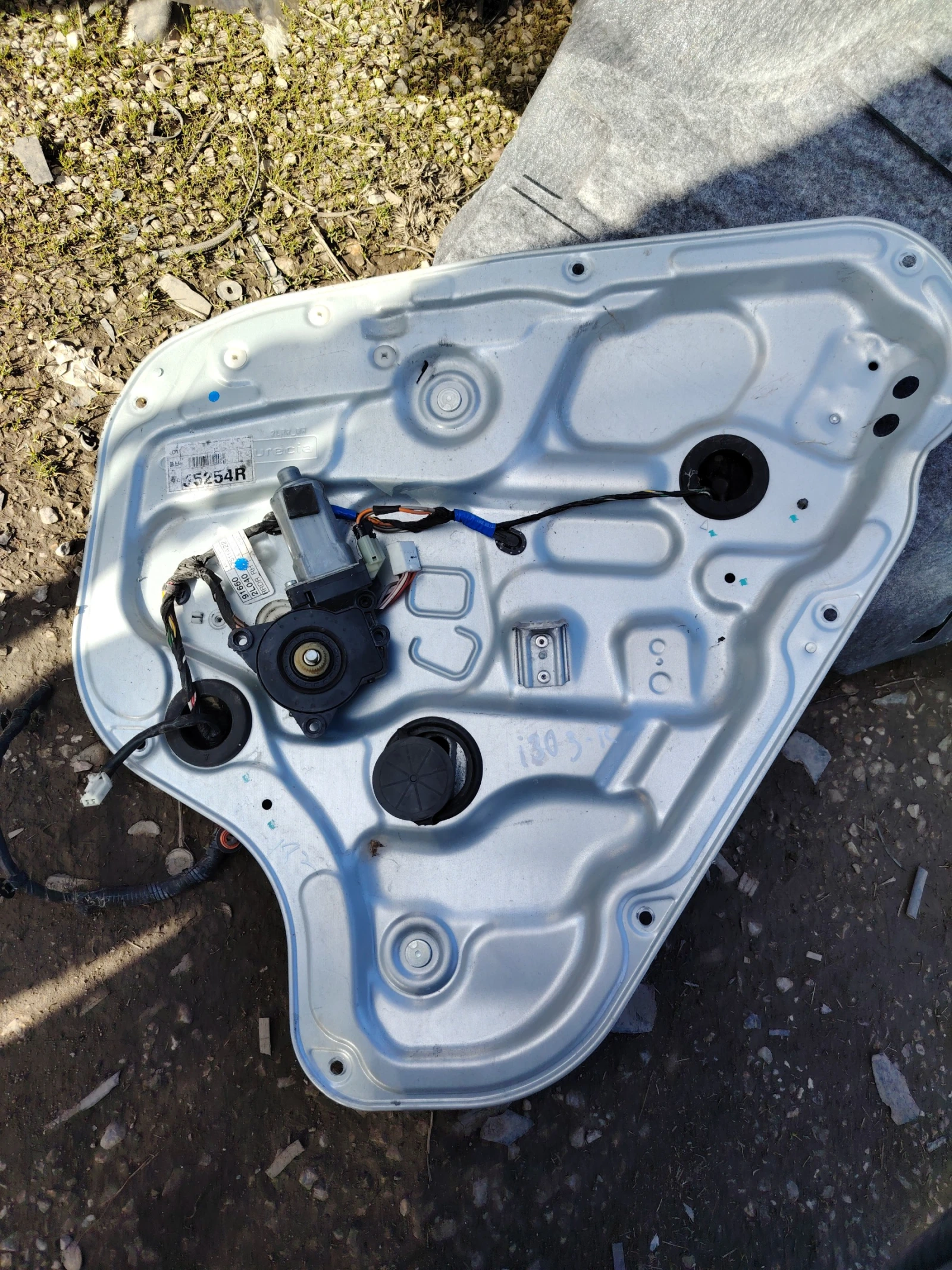 834802L010 ����� ����� ���� �30 | Mobile.bg � ����������� 1