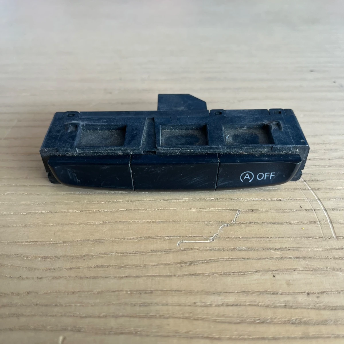 Единичен бутон Auto StartStop универсален за Audi A4A5Q5 8K0959673L-3307