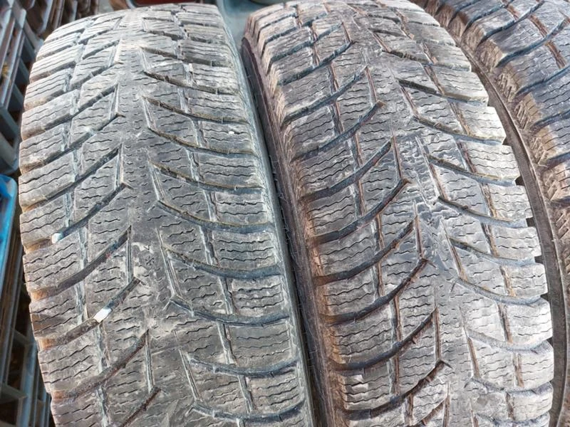 Гуми Зимни 205/80R16, снимка 3 - Гуми и джанти - 35993031