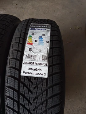 Гуми Зимни 205/60R16, снимка 2 - Гуми и джанти - 48744136