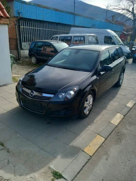 Opel Astra H 1.7 2010г., снимка 2