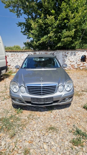  Mercedes-Benz E 320