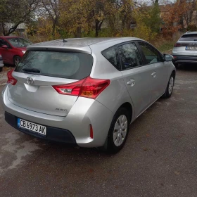 Toyota Auris, снимка 12