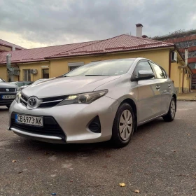 Toyota Auris, снимка 1