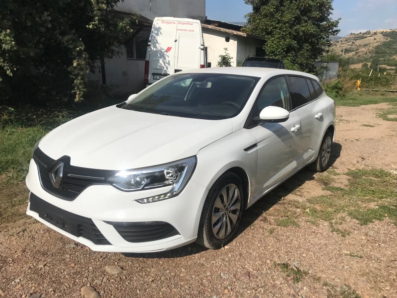 Renault Megane, снимка 1 - Автомобили и джипове - 47074527