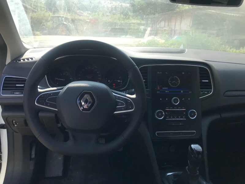 Renault Megane, снимка 12 - Автомобили и джипове - 47074527