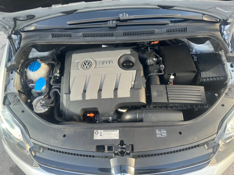 VW Golf Plus 1.6 TDI, снимка 15 - Автомобили и джипове - 47542793