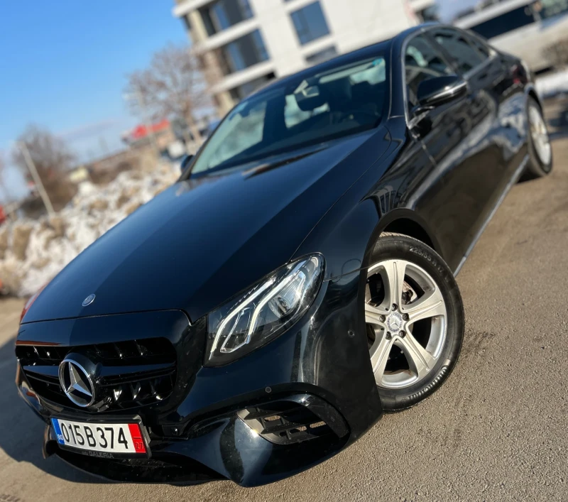 Mercedes-Benz E 220 AMG PACK, снимка 6 - Автомобили и джипове - 49478966