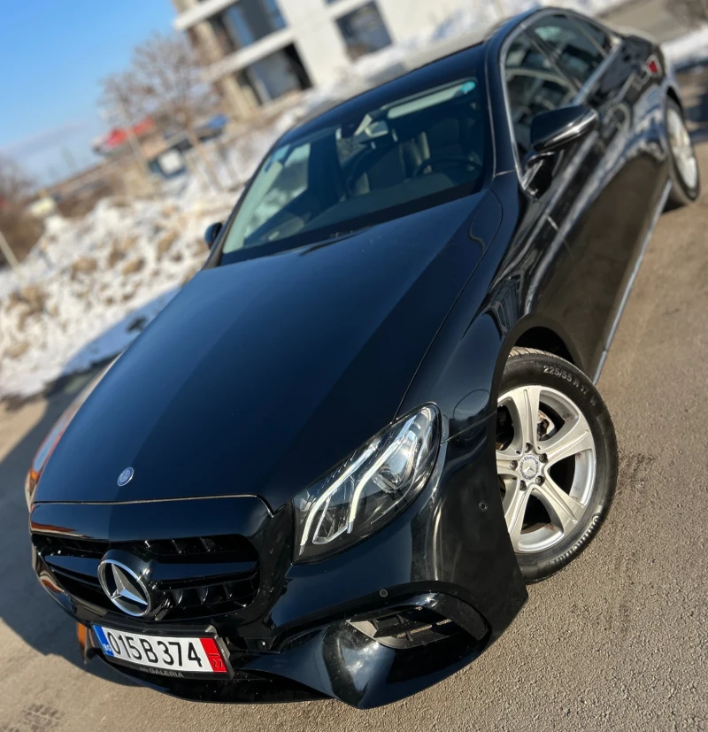 Mercedes-Benz E 220 AMG PACK, снимка 5 - Автомобили и джипове - 49478966