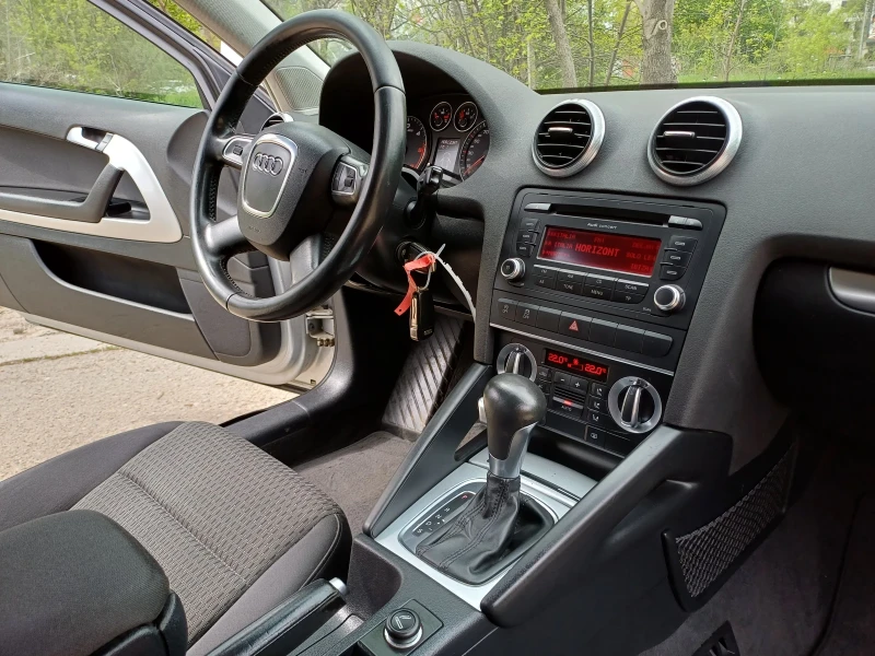 Audi A3 1.6 TDI Ambiente, снимка 13 - Автомобили и джипове - 49815213
