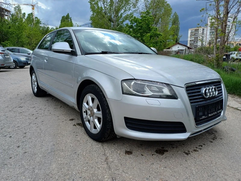 Audi A3 1.6 TDI Ambiente, снимка 3 - Автомобили и джипове - 49815213