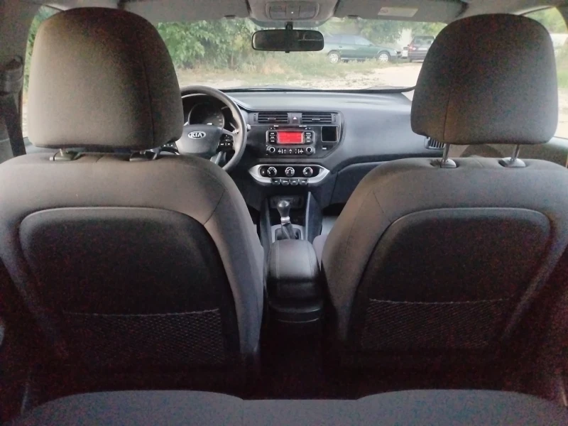 Kia Rio 1.25, снимка 10 - Автомобили и джипове - 52649097