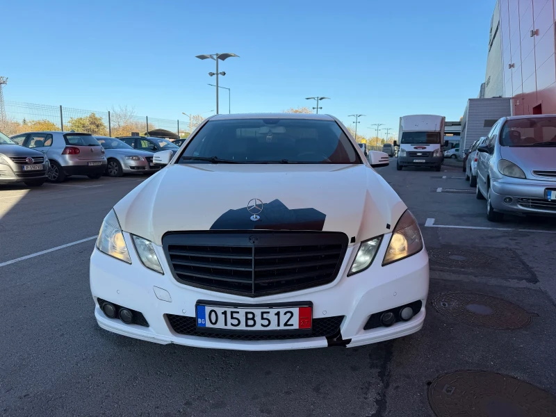 Mercedes-Benz E 220 БАРТЕР* УНИКАТ* КОЖА* НАВИ, снимка 2 - Автомобили и джипове - 52175036