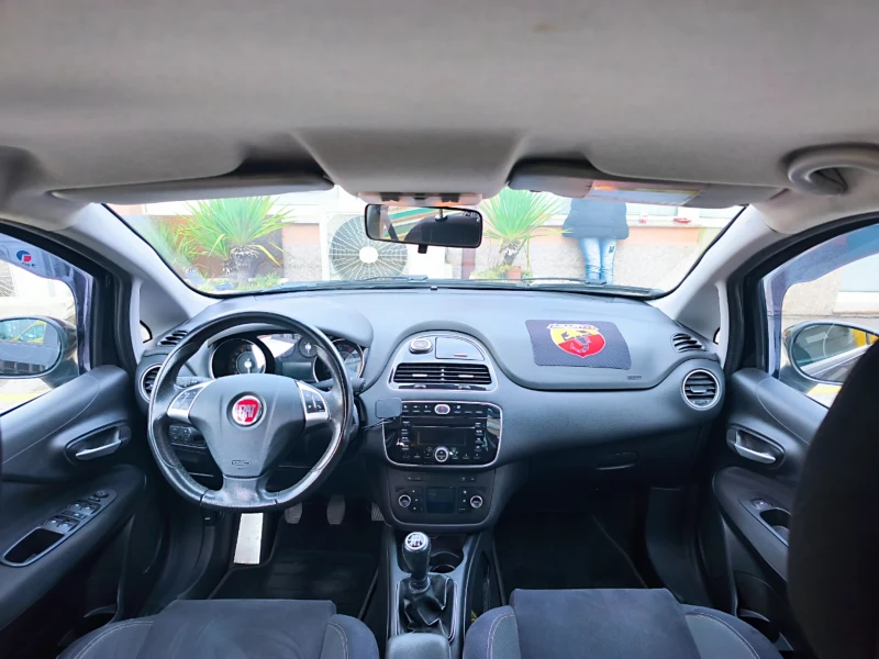 Fiat Punto 1.4 turbo 99kw, снимка 12 - Автомобили и джипове - 52249712