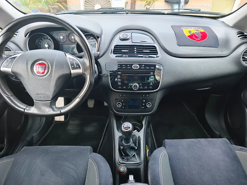 Fiat Punto 1.4 turbo 99kw, снимка 11 - Автомобили и джипове - 52249712