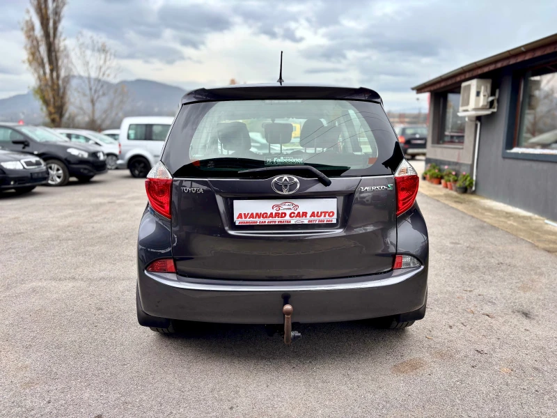 Toyota Verso S, снимка 8 - Автомобили и джипове - 52612202