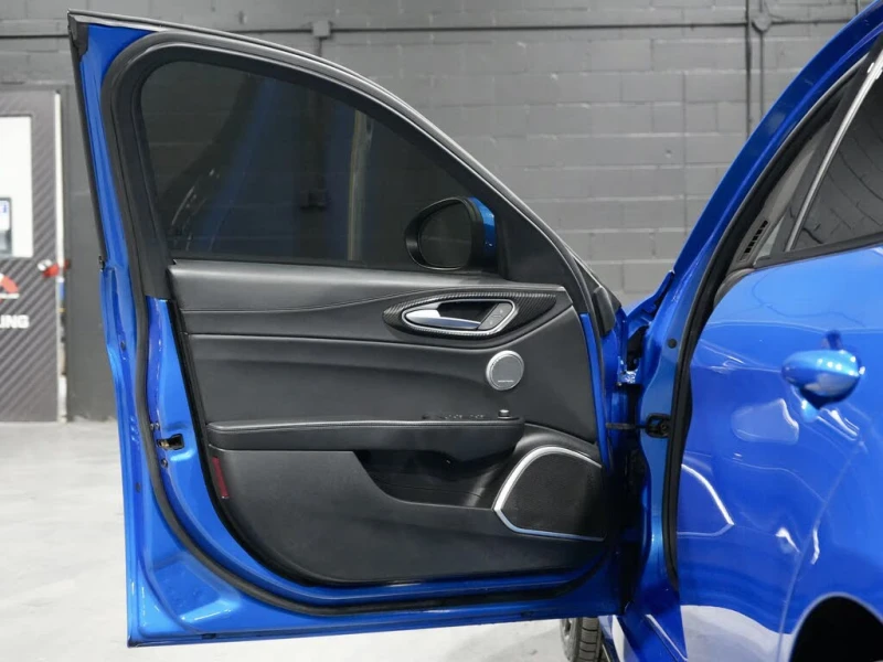 Alfa Romeo Giulia * Ti SPORT  * HeadUp* * AвтоКредит* (ЦЕНА ДО БГ), снимка 10 - Автомобили и джипове - 53141729