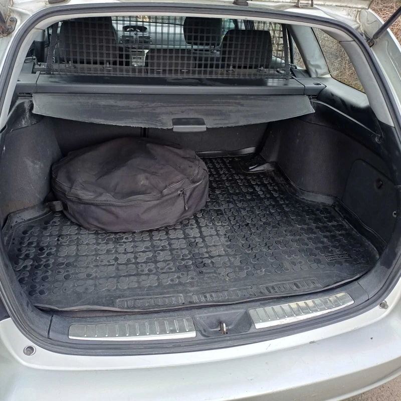 Toyota Avensis T25, снимка 8 - Автомобили и джипове - 53402633