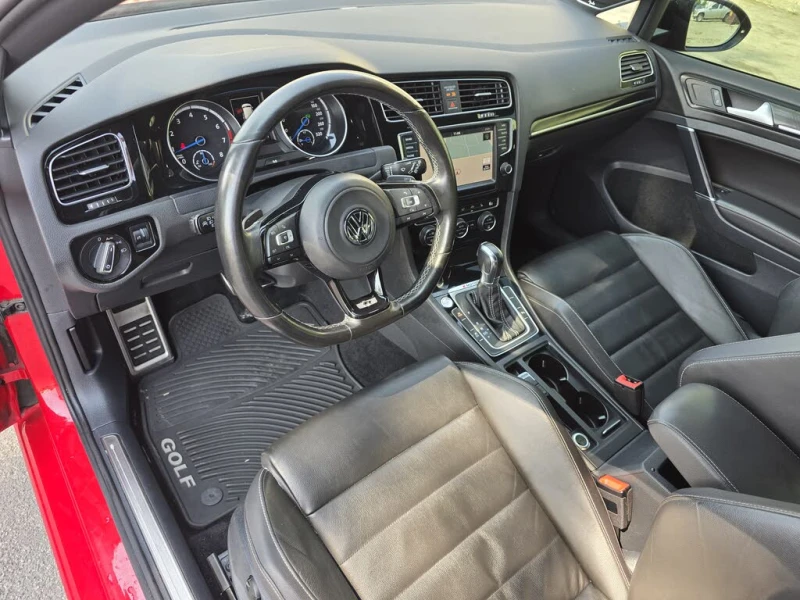 VW Golf R 4-Door with DCC * АвтоКредит* (Цена до БГ) , снимка 11 - Автомобили и джипове - 53406822