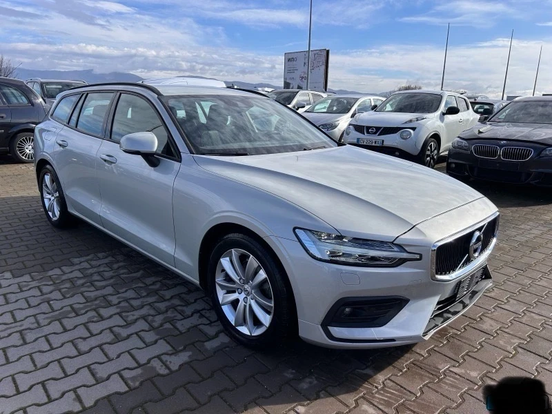 Volvo V60 2.0 D3, снимка 1 - Автомобили и джипове - 48450299