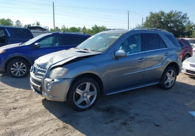 Mercedes-Benz ML 550 4MATIC, снимка 1 - Автомобили и джипове - 48617452