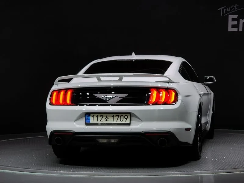 Ford Mustang 2.3 - САМО 30% АВАНС, снимка 4 - Автомобили и джипове - 56293293