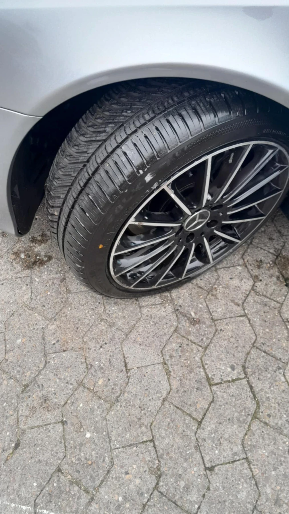 Mercedes-Benz E 320 Комби - изображение 8