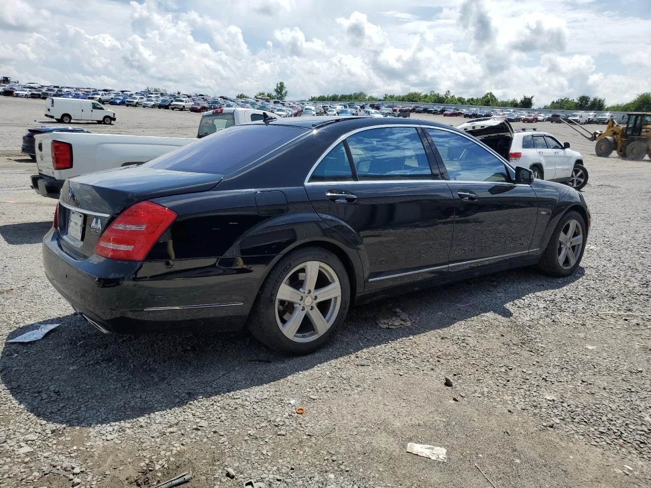Mercedes-Benz S 550 * Възможност за Лизинг*  - изображение 3