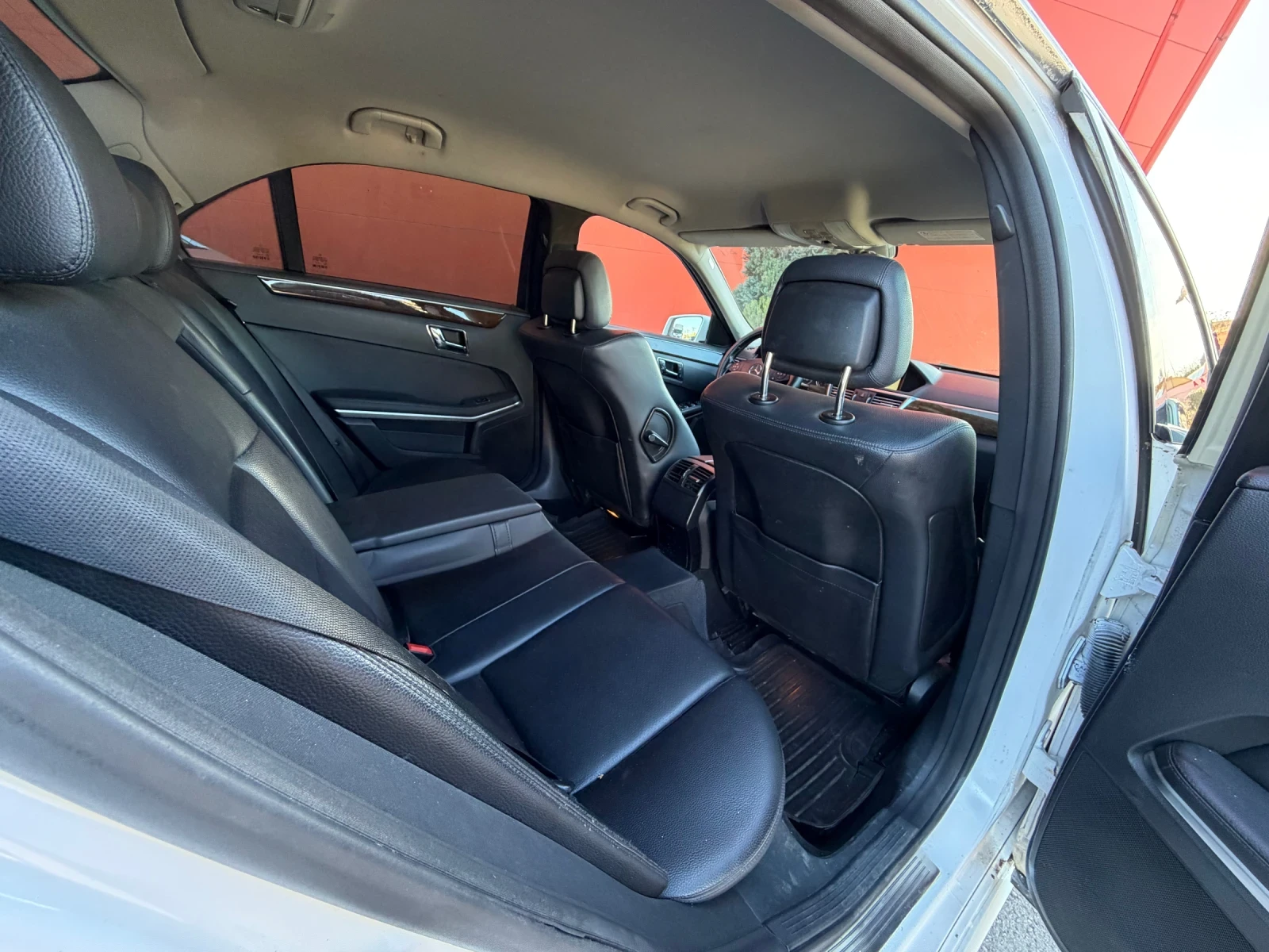 Mercedes-Benz E 220 БАРТЕР* УНИКАТ* КОЖА* НАВИ | Mobile.bg — изображение 8