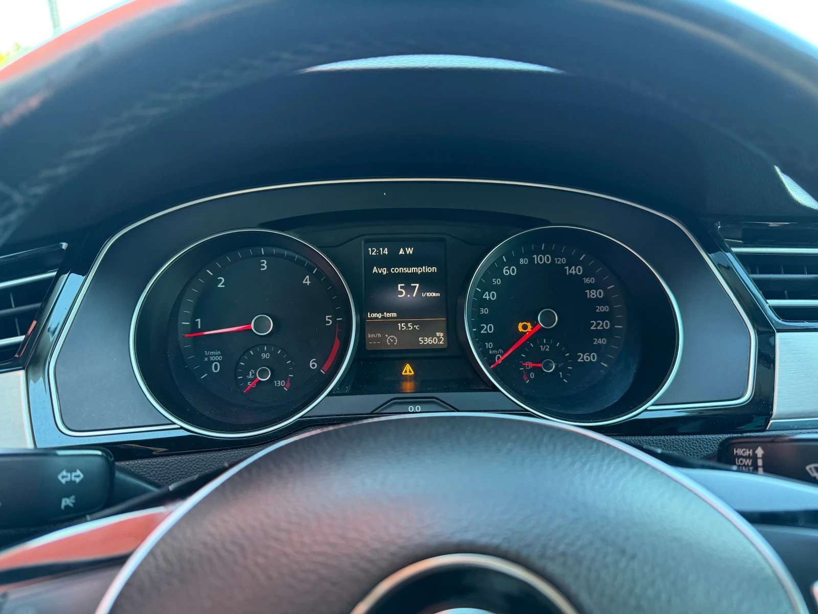 VW Passat 2.0TDI* 6ск* Ръчка* Highline | Mobile.bg — изображение 14