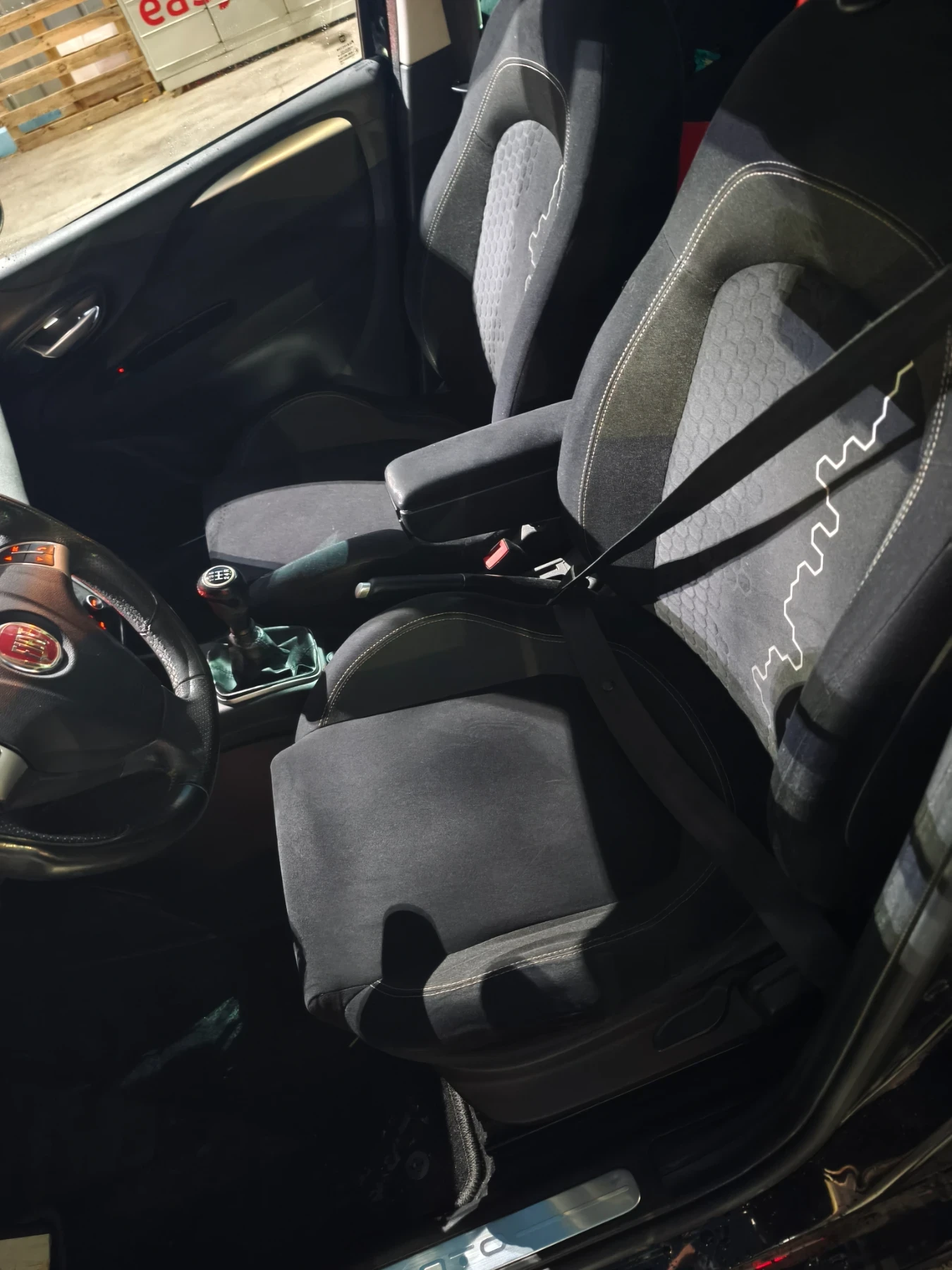 Fiat Punto 1.4 turbo 99kw | Mobile.bg   12