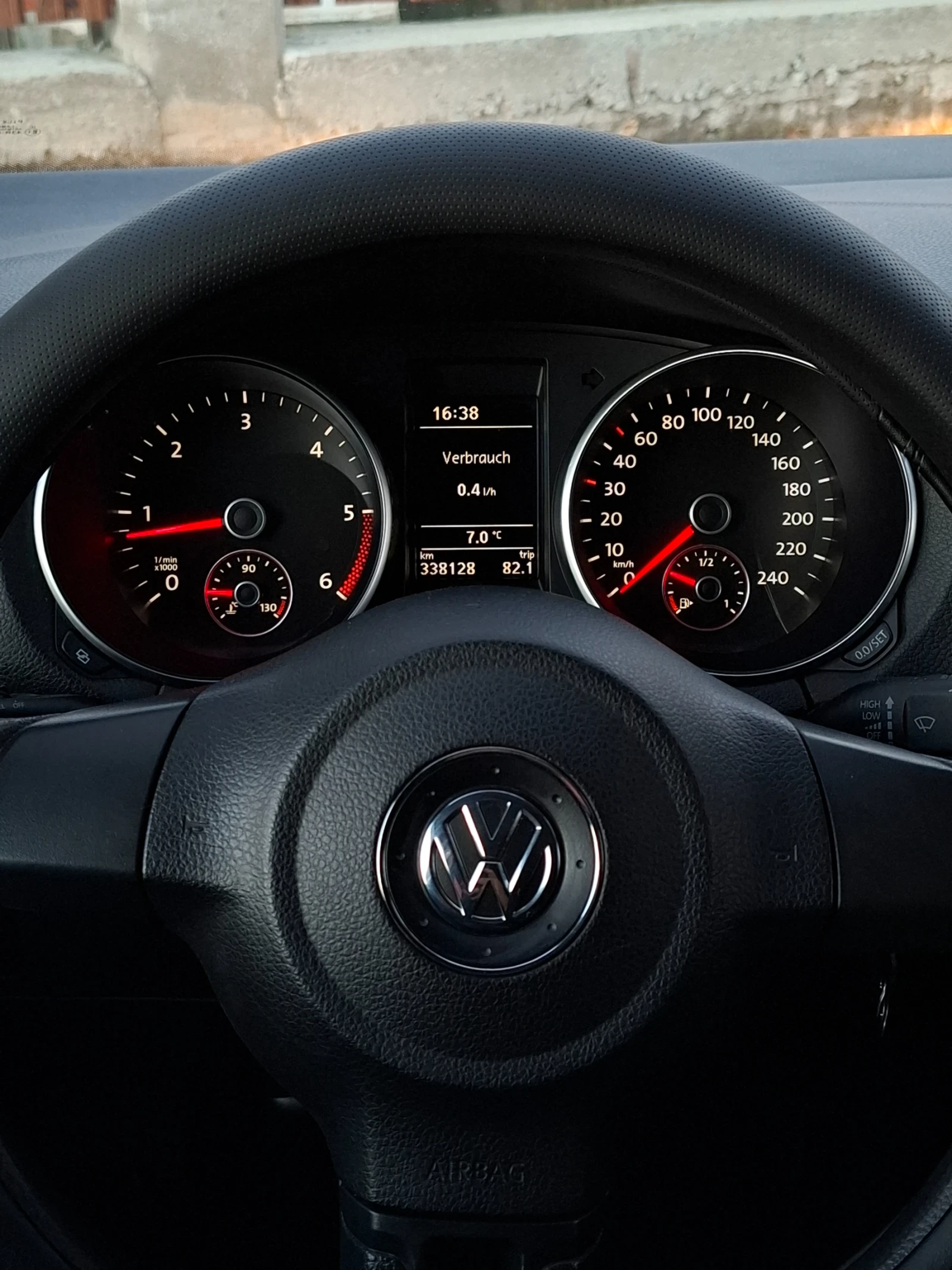 VW Golf 1.6TDI - изображение 5