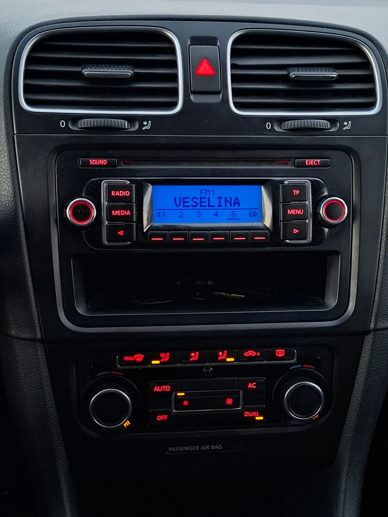 VW Golf 1.6TDI - изображение 6