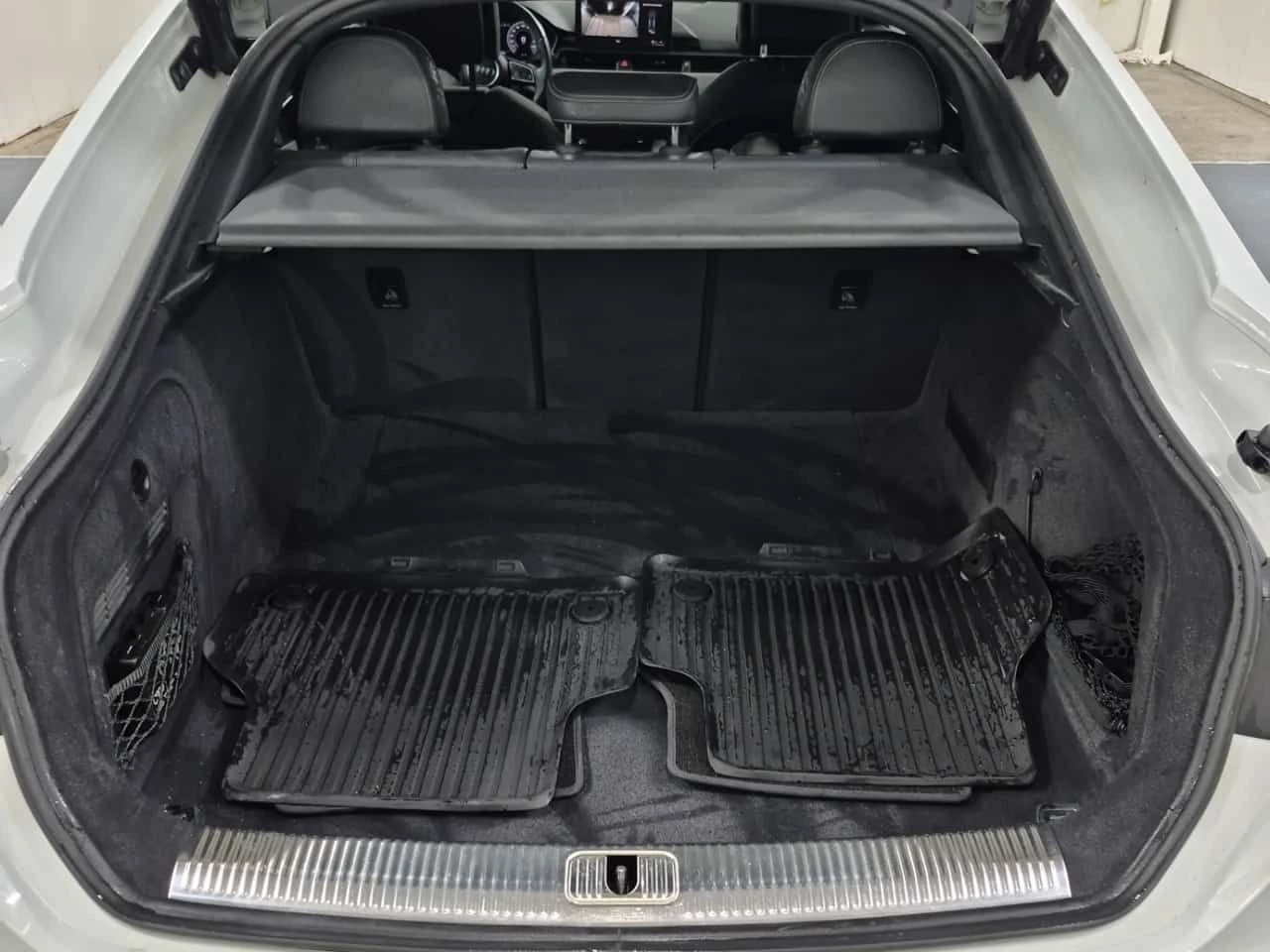 Audi A5 * PROGRESSIV * S LINE * ШИБИДАХ * ПОДГРЕВИ * КАМЕР, снимка 13 - Автомобили и джипове - 53729676