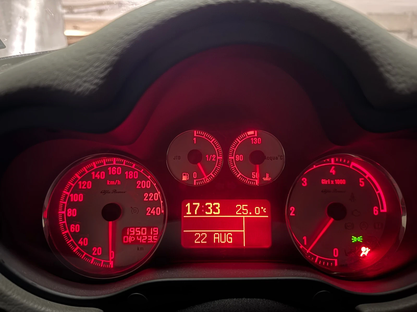 Alfa Romeo 147 1.9JTDM, снимка 9 - Автомобили и джипове - 53913948