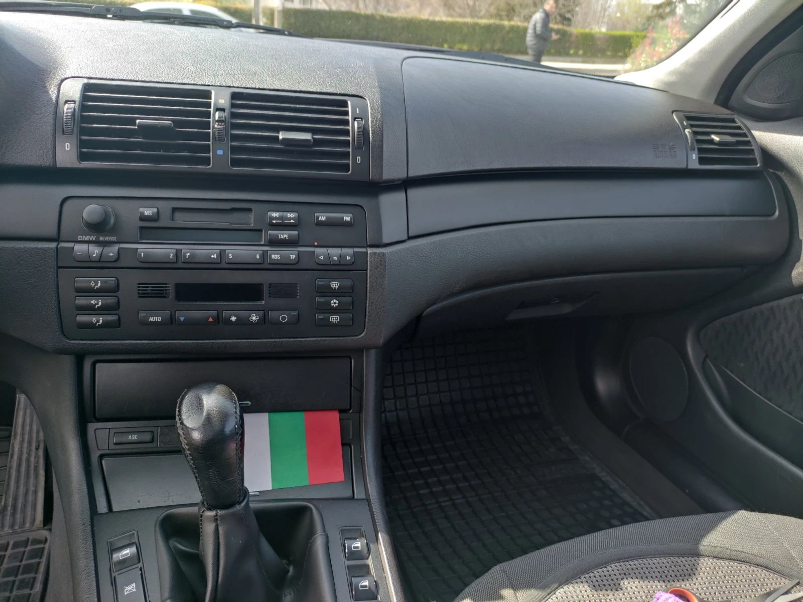 BMW 320 BMW 320 Бензин+ ГАЗ, снимка 8 - Автомобили и джипове - 54120984