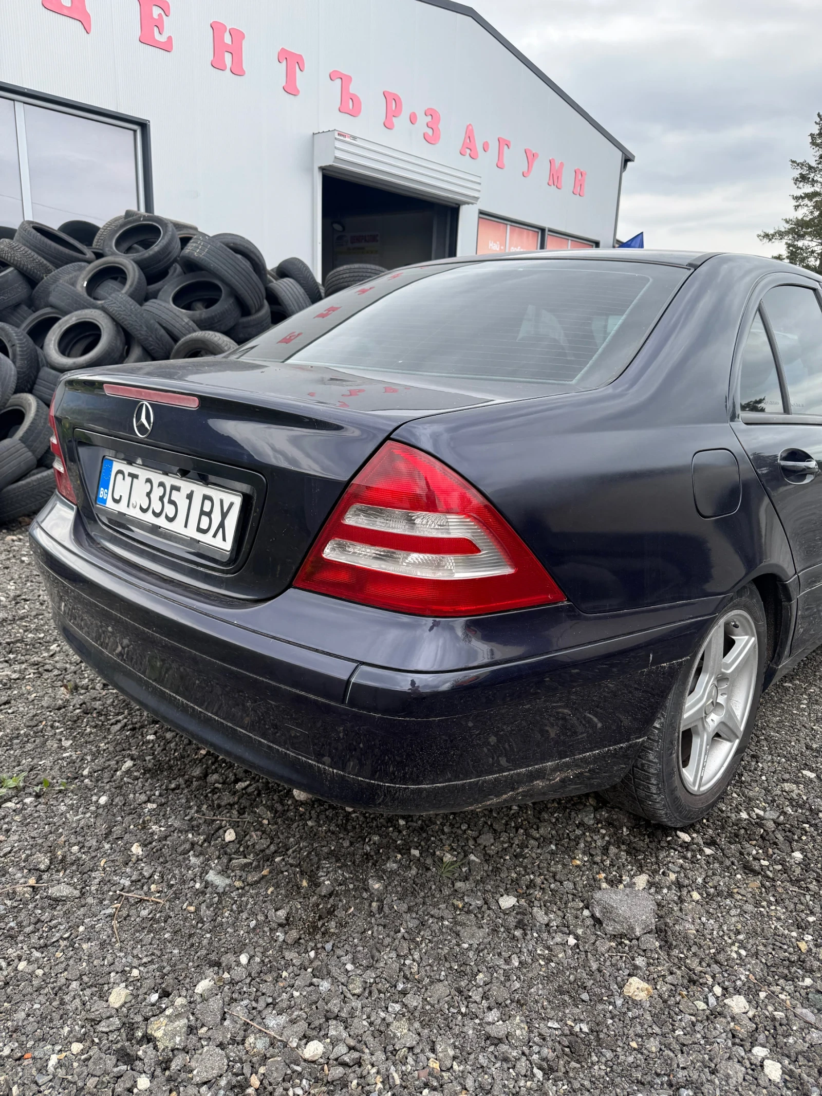 Mercedes-Benz C 180, снимка 4 - Автомобили и джипове - 54269037