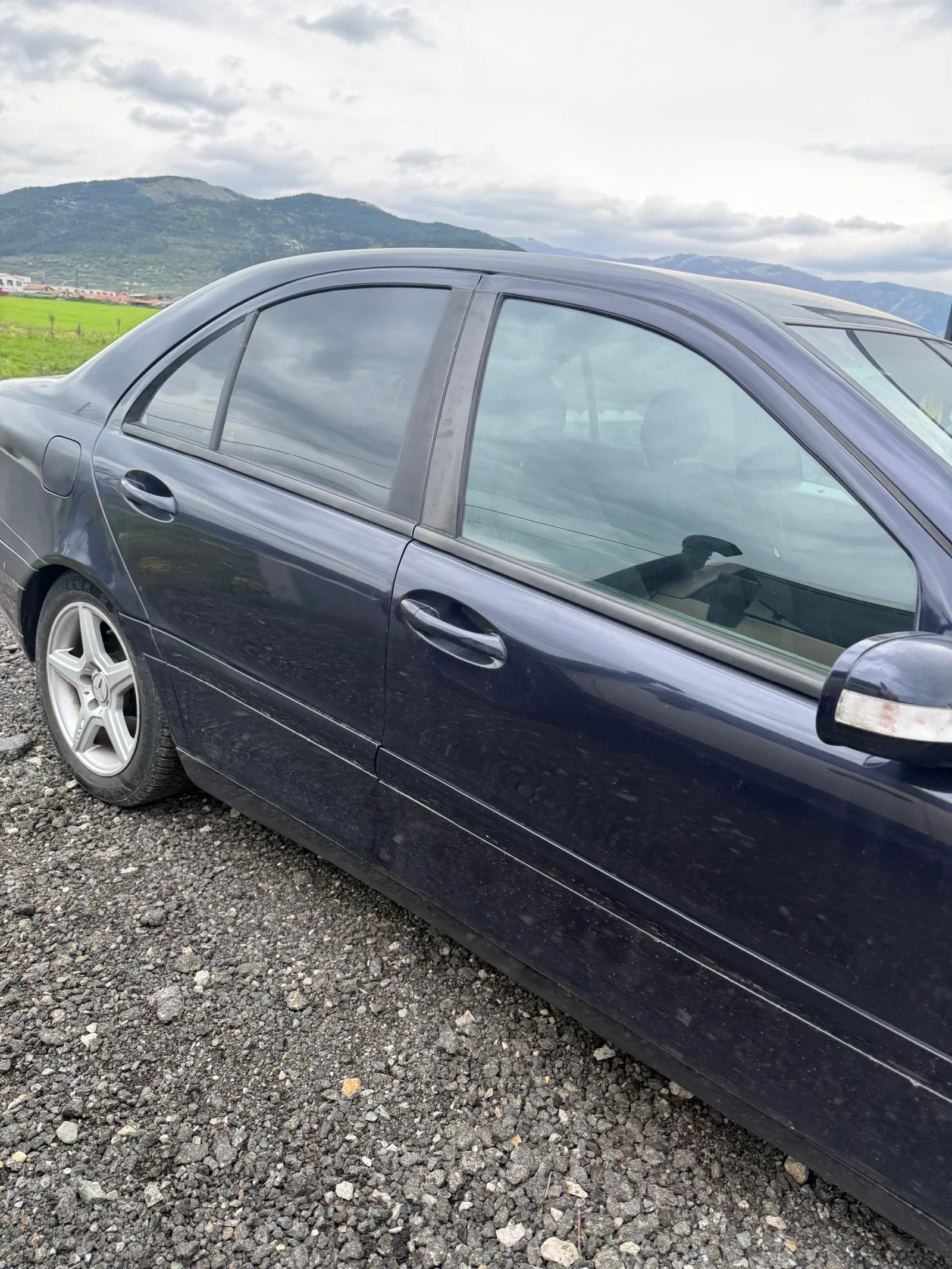 Mercedes-Benz C 180, снимка 3 - Автомобили и джипове - 54269037