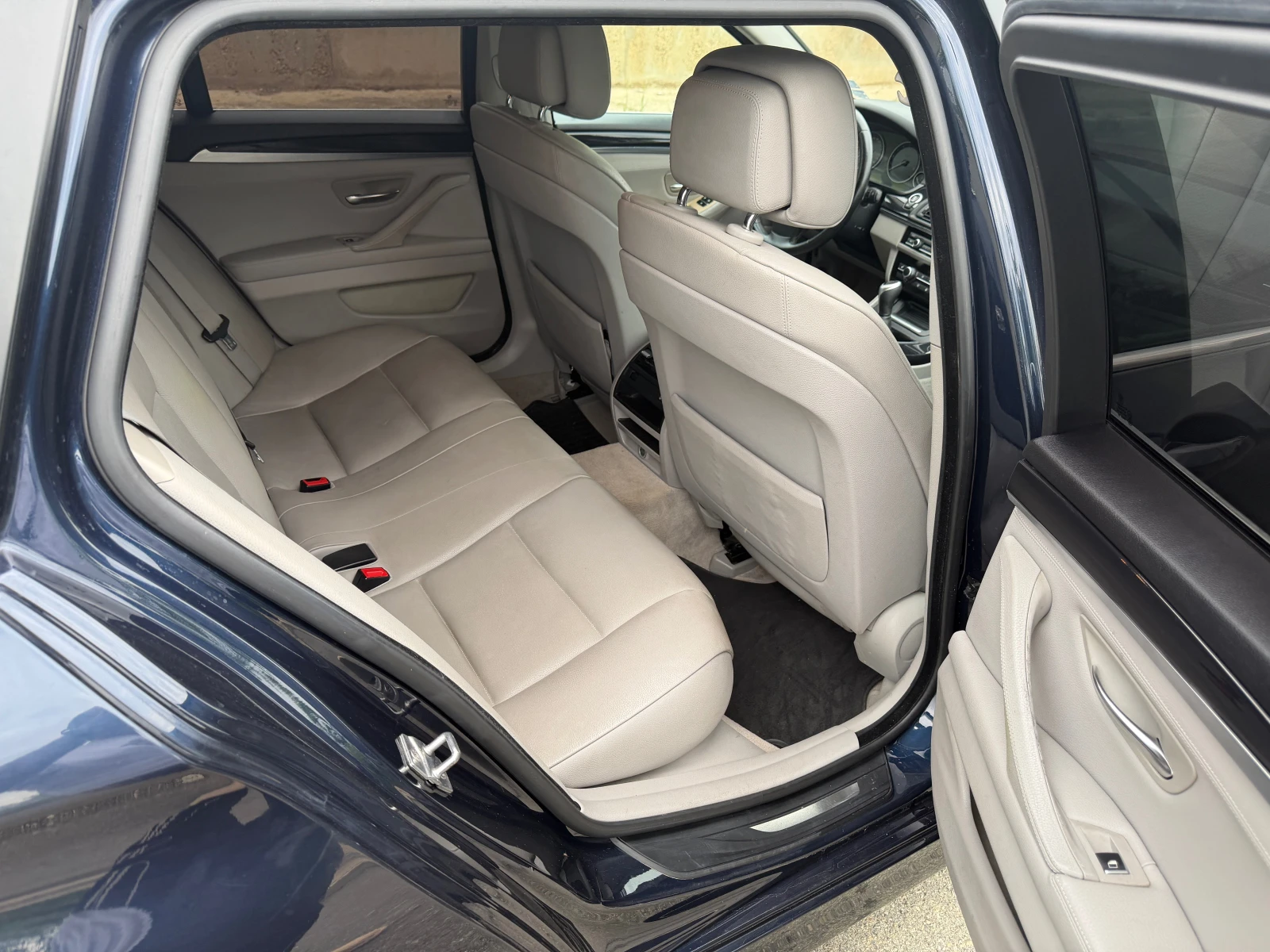 BMW 520 Много добро състояние, снимка 13 - Автомобили и джипове - 54458437