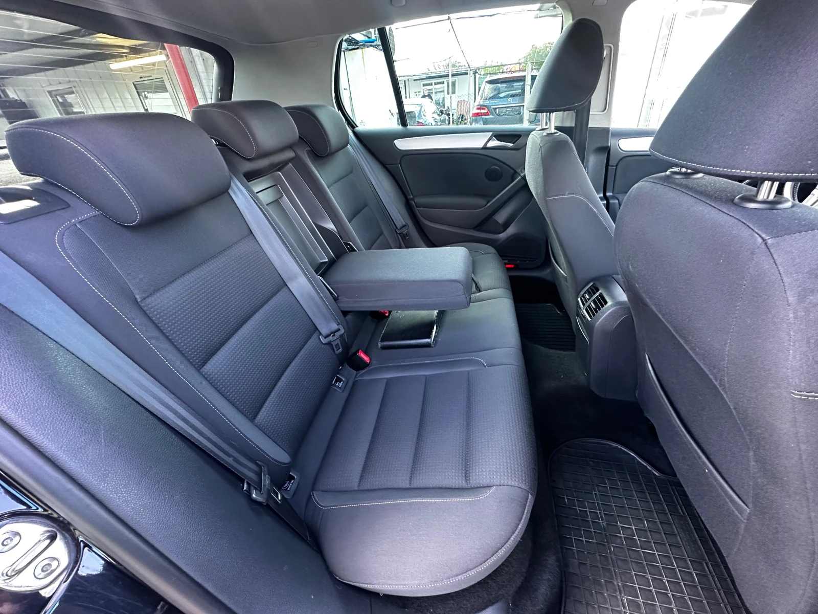 VW Golf 2.0TDI 140к.с DSG* Highline, снимка 16 - Автомобили и джипове - 54717021