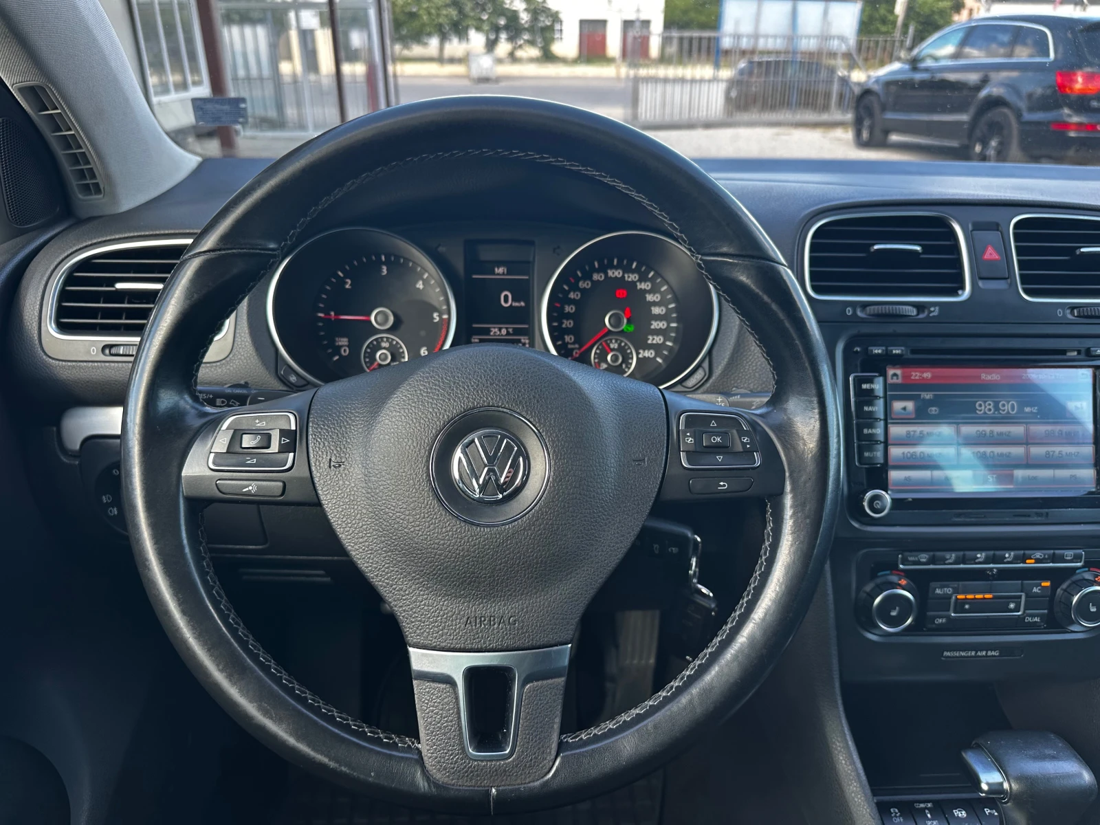 VW Golf 2.0TDI 140к.с DSG* Highline, снимка 12 - Автомобили и джипове - 54717021