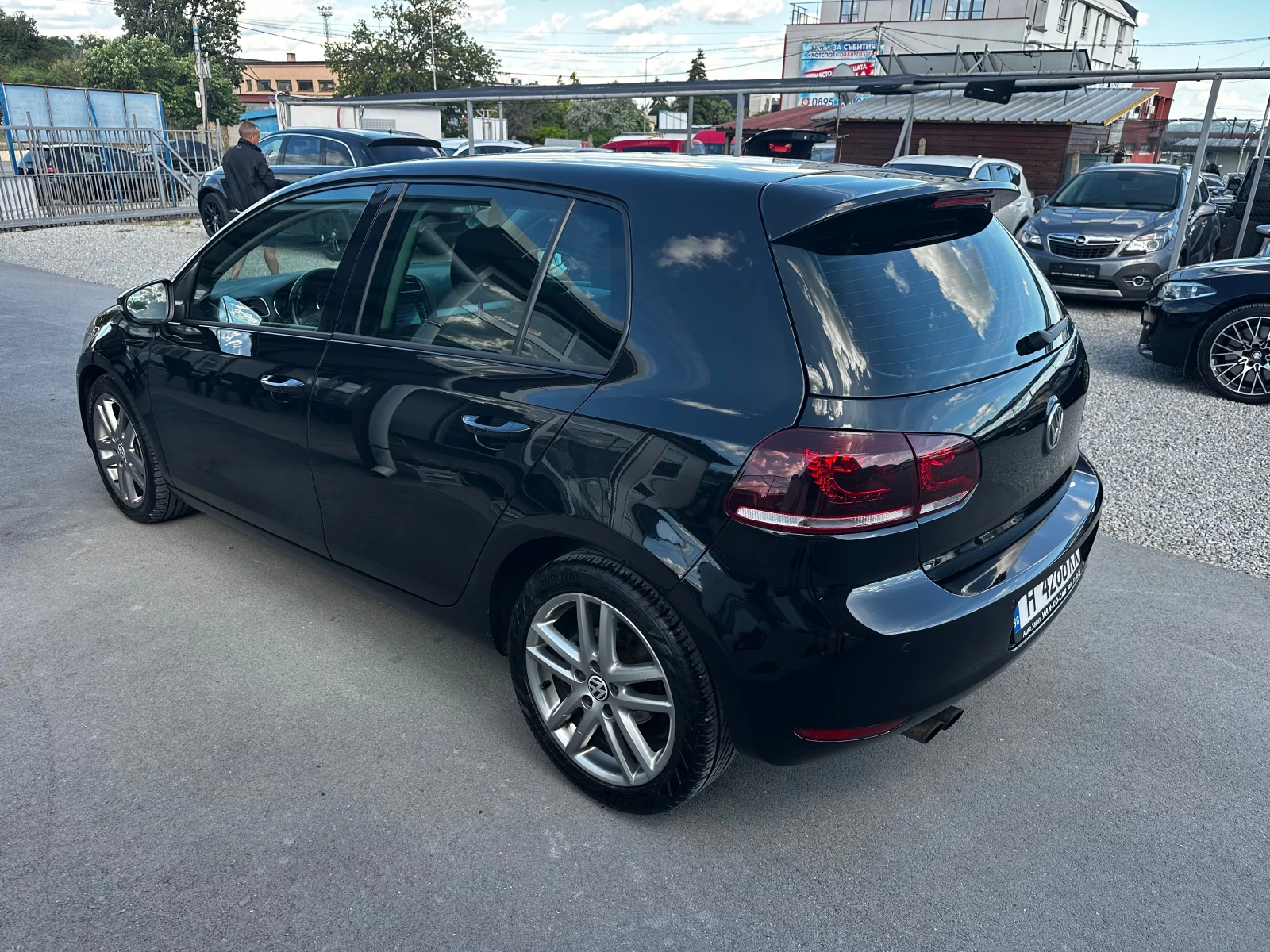 VW Golf 2.0TDI 140к.с DSG* Highline, снимка 3 - Автомобили и джипове - 54717021