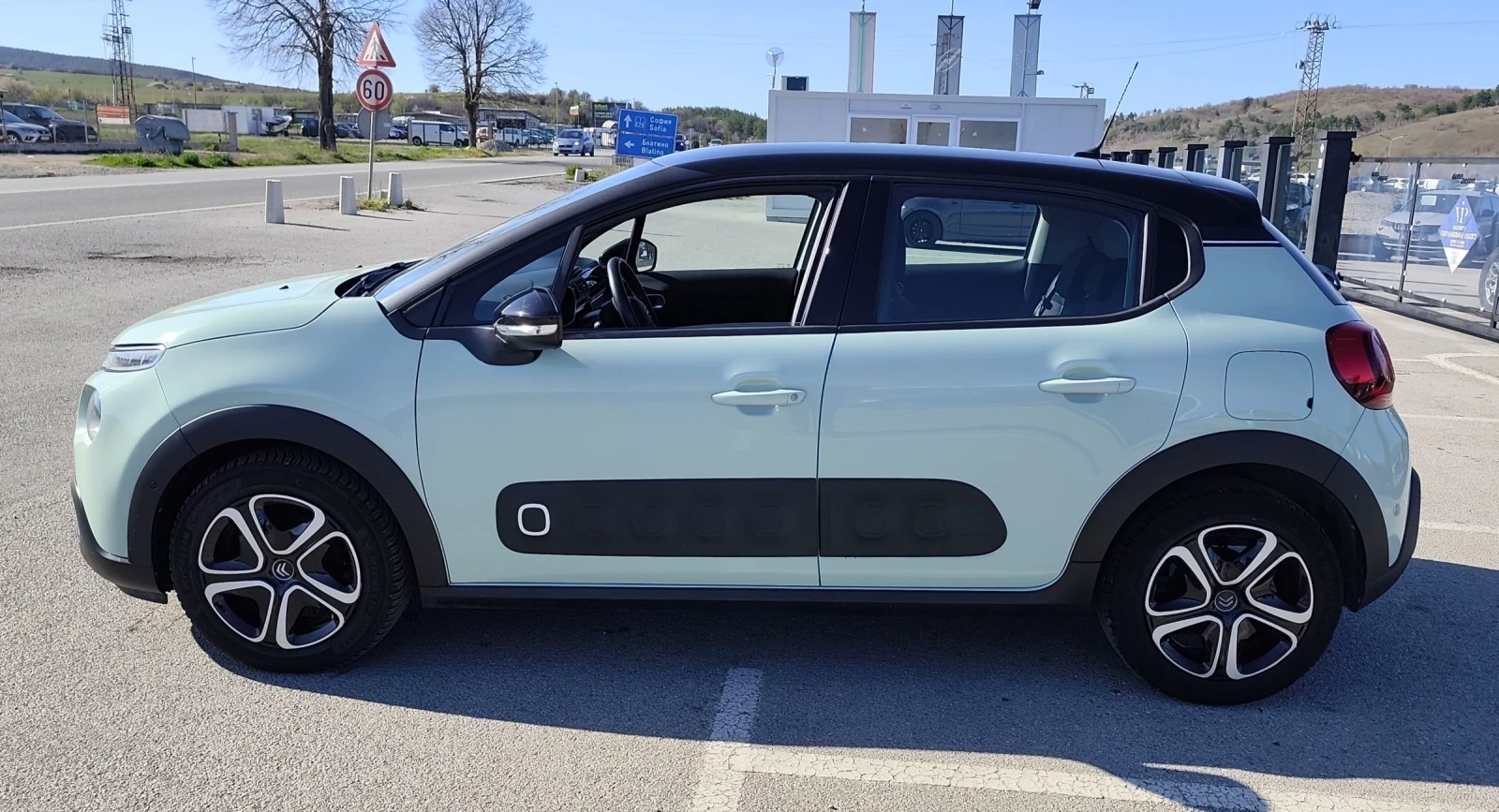 Citroen C3 1.2 Automatic 21000км, снимка 2 - Автомобили и джипове - 55197144