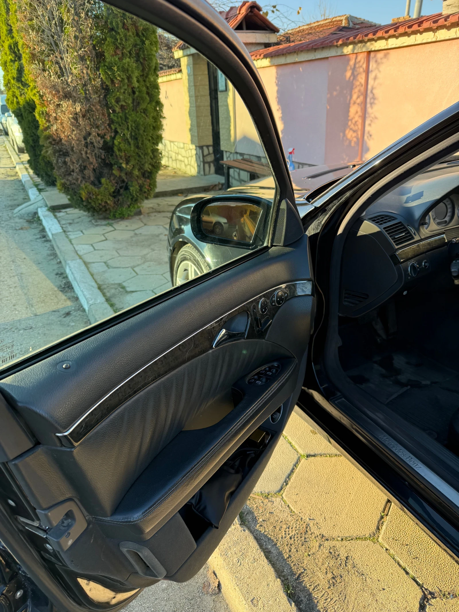Mercedes-Benz E 320, снимка 8 - Автомобили и джипове - 55284960