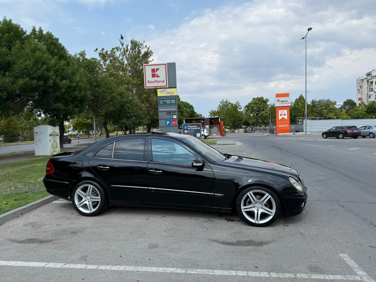 Mercedes-Benz E 320, снимка 3 - Автомобили и джипове - 55284960
